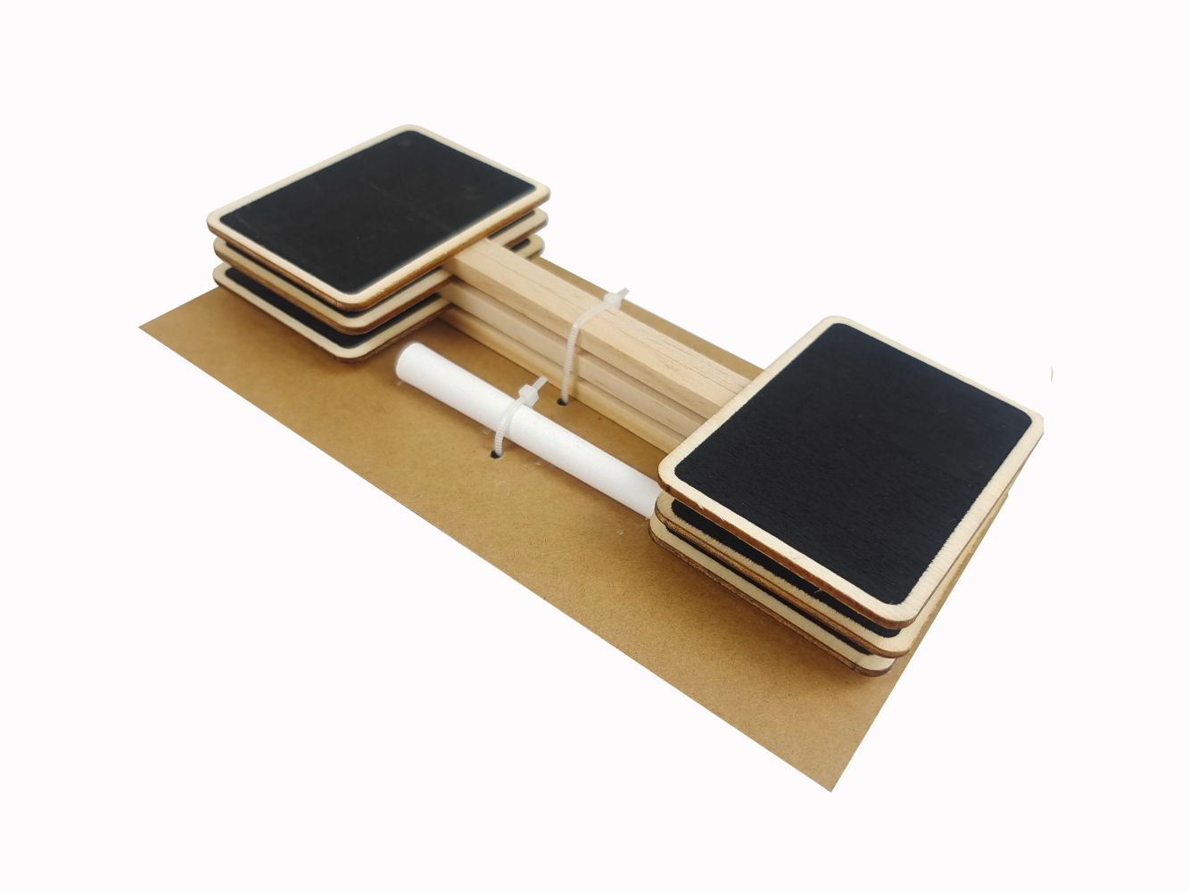 Pakke med 6 planteskilte i træ, inklusivt et styk hvidt kridt